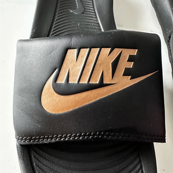 EUC: NIKE slides with rose gold logo | 7 - Picture 7 of 8